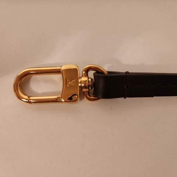 Louis Vuitton Damier Brown and Black Checkered Wristlet - Picture 8 of 8